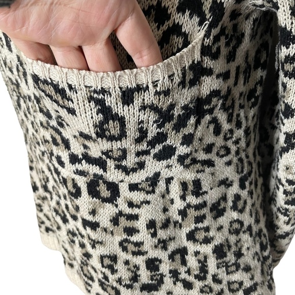 Cheetah hi low Sweater 🧡 - Picture 5 of 11